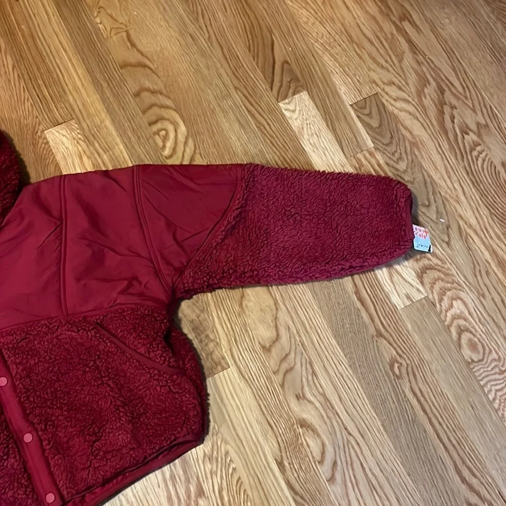 NWT Free People Movement Adventure Awaits Fleece Sherpa Jacket in Red Wine XS